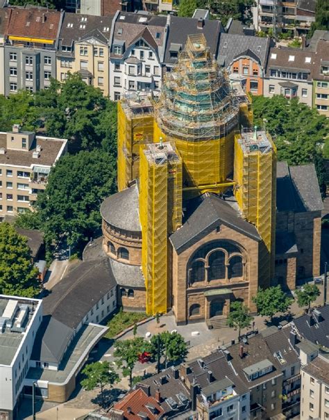 Luftaufnahme Düsseldorf Gelbe Fassaden Einrüstung für