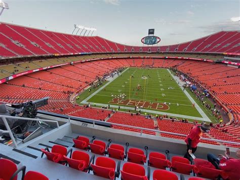 Top 10 Biggest Nfl Stadiums By Seating Capacity Sportytell