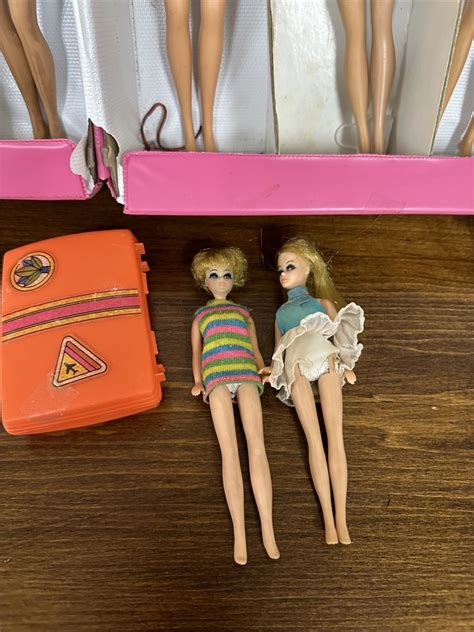 Great Finds Online Auctions Vintage The World Of Barbie Doll Trunk