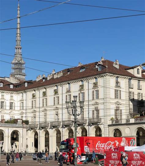 Coca Cola Christmas Tour A Torino Per Il Banco Alimentare Notizie