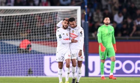 Ligue 1 Défait Sur Le Fil Par Le Psg Malgré Louverture Du Score De