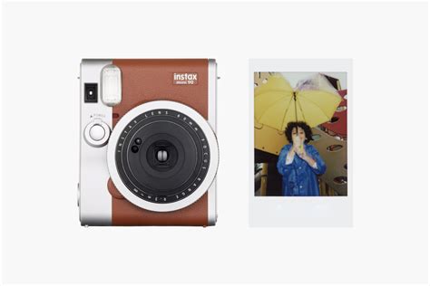Лучшие фотоаппараты моментальной печати: рейтинг 2025