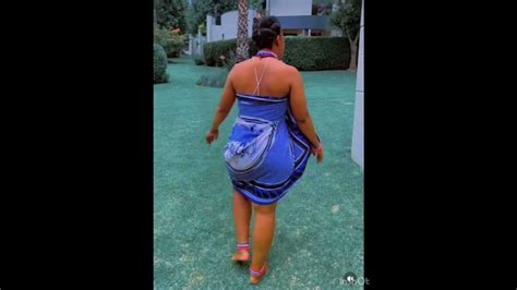 Watch Video Zodwa Wabantu Smells Punani In Public Youtube