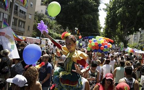 Over 250 000 Revelers Flood Tel Aviv For Israel S Biggest Ever Gay Pride Parade The Times Of