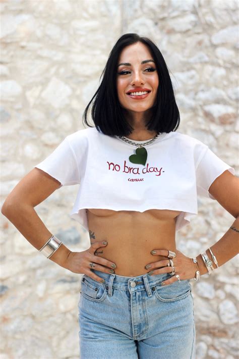 NO BRA Crop Top – The Canvas Concept
