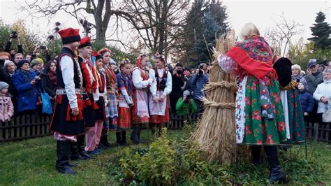 Osadzanie chochoła czyli pamiątka słynnego wesela w Rydlówce