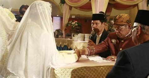 Inilah Bacaan Doa Lengkap Setelah Ijab Qobul Akad Nikah Lengkap Bahasa Arab Latin Dan Artinya