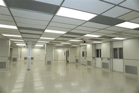 ISO Class 7 Cleanroom Injection Molding