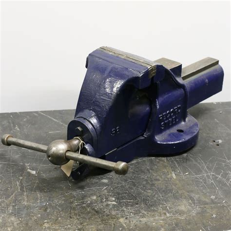 Record 36 Engineers Vice - 6" - Sheffield Tooling Company