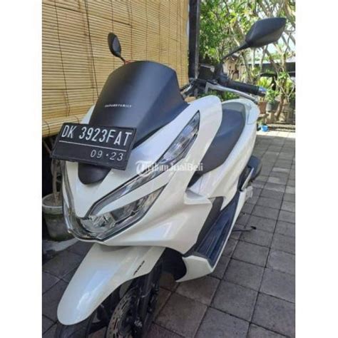 Motor Honda PCX ABS 2018 Putih Bekas Surat Lengkap Bisa TT Harga Nego