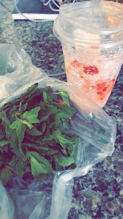 Strawberry Açaí Is Good With Fresh Mint Rstarbucks