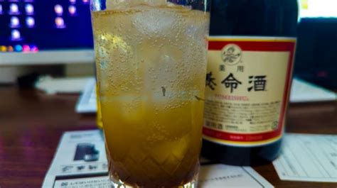 日本のハーブリキュール「薬用養命酒」でお手軽カクテル