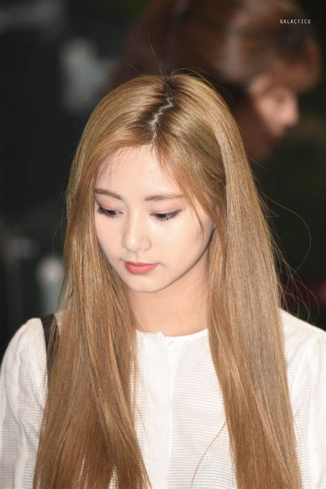 190907 Gimpo Airport Tzuyu Twice Blonde Hair Blonde Beauty