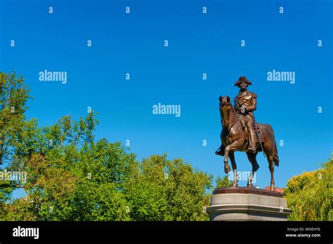 Boston Massachusetts Usa September 12 2016 Boston Public Gardens