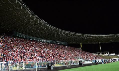 Chegada Do Flamengo Gera Decep O E Protestos Em Cariacica