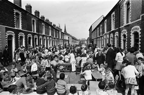 Belfast In The 1970s Caught On Camera Belfast Live