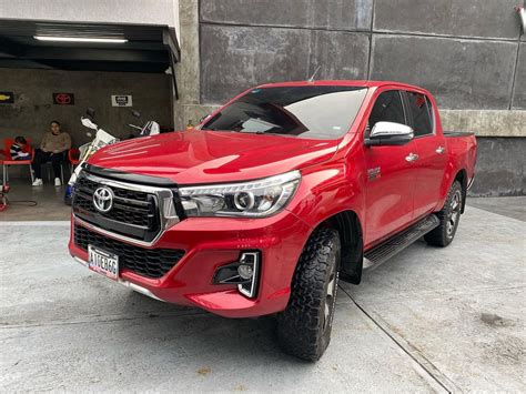 Toyota Hilux Dubái 2021 Veneautos