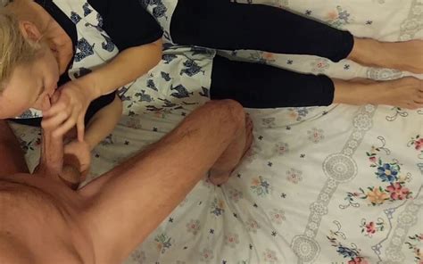 Amateur Blonde Reife Gibt Blowjob In Nahaufnahme Und Hat Sex XHamster