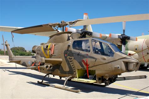 Historia Y Tecnolog A Militar Israel Dona Helic Pteros Cobra A Jordania