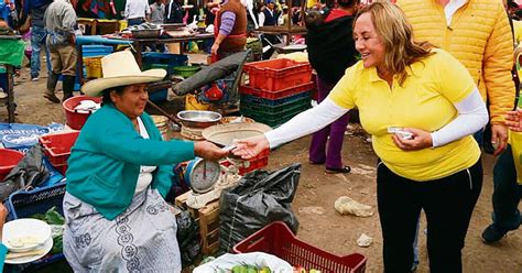 Candidata Rosa Núñez ofrece modernizar mercado La Hermelinda Política