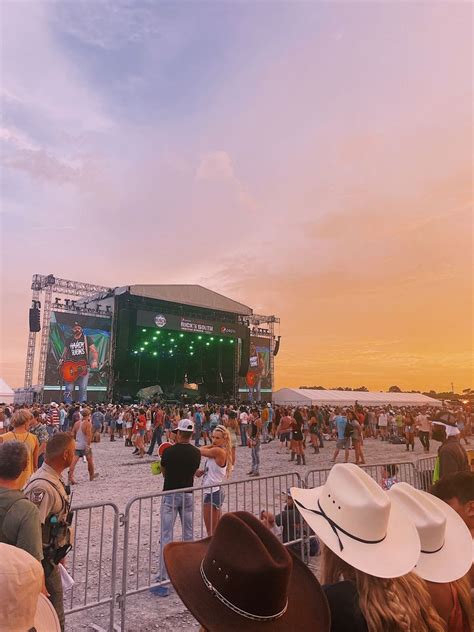 Concert Sunset In Country Summer Country Concerts Country