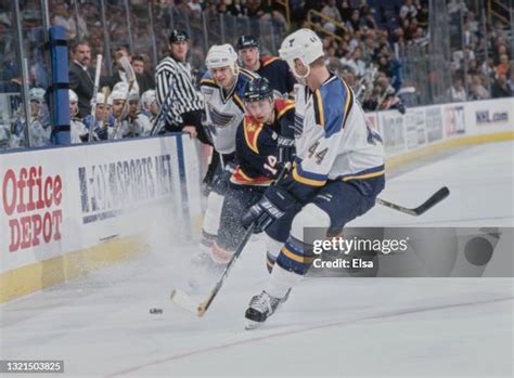 3910 Chris Pronger Photos And High Res Pictures Getty Images