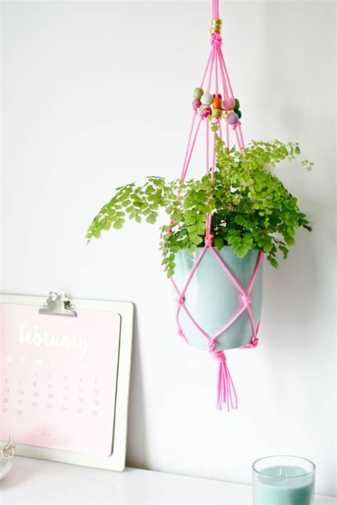 How To Diy A Hanging Planter For Under £10 Refinery29uk Diy Plant Hanger Macrame Plant Hanger