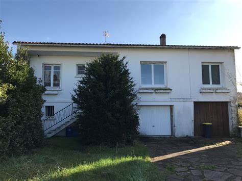 SAUJON MAISON SUR UN TERRAIN CLOS ET ARBORE DENVIRON 1 176 M²