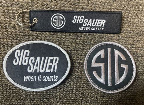 【未使用】【送料無料】グッズセット Sig Sauer エンブレムパッチ ロゴキーホルダー シグ ザウエル Patch パッチ Mpx Mcx