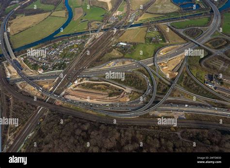 Luftbild Autobahnkreuz Kaiserberg Der Autobahnen A Und A Mit