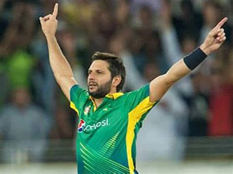 Im Not Retiring Will Continue To Play Shahid Afridi Cricket News