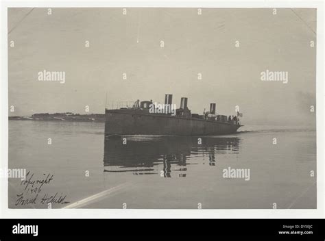 [USS Porter with Crew, Herreshoff Manufacturing Company] Stock Photo ...