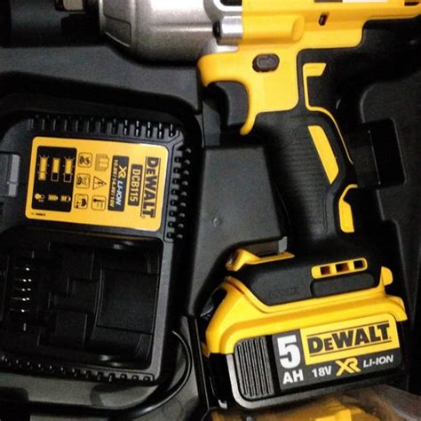 Jual Dewalt DCF899HP2 DCF 899 DCF899 Brushless Mesin Impact Wrench ...