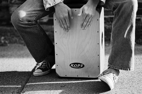 How To Play a Cajon Drum. It's easy! - CGuide