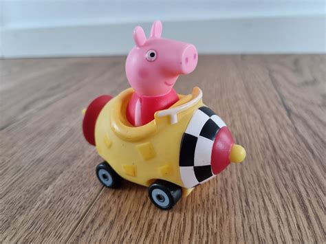 Se Produkter Som Liknar Greta Gris Peppa Pig Bil Med P Tradera