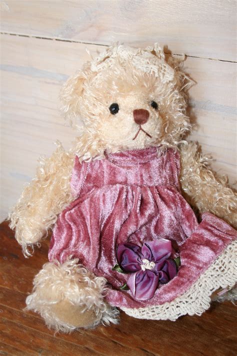 NELLIE is a Settler Bear from the Rubyvale Collection. Price: AU$29.25 ...