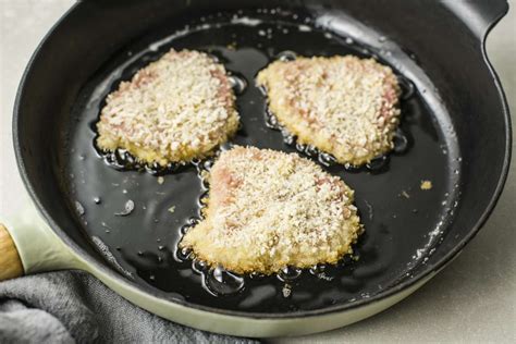 Classic Breaded Veal Cutlets Recipe