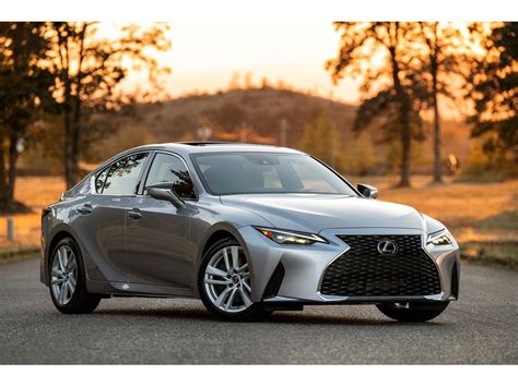 2021 Lexus IS Pictures: | U.S. News