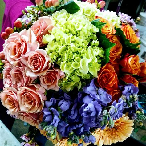 7. MIXED GARDEN BOUQUET - Flower School 101