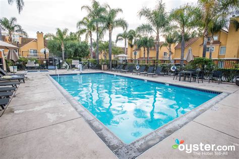 Clementine Hotel & Suites Anaheim - The Two Bedroom Suite at the ...