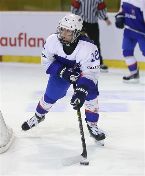 Sweden Vs Slovakia Hockey : IIHF - Sweden too strong for Slovakia