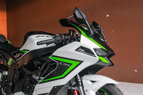 Kawasaki Ninja Zx 10r 2023 Arrives In Vietnam With Attractive Pricing