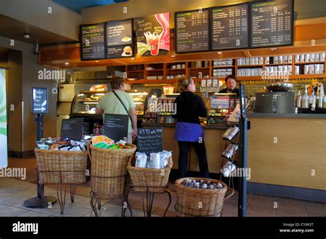 Starbucks counter usa hi-res stock photography and images - Alamy