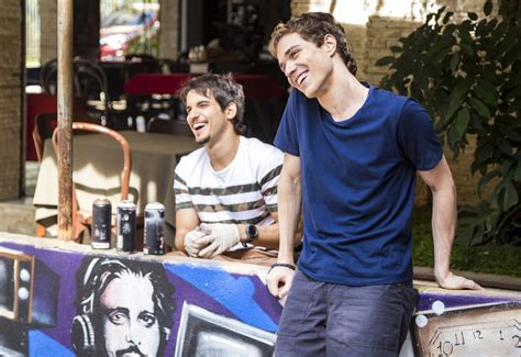 Filmes E Programas De Tv De Gabriel Calamari - Malhação: Roney recebe homenagem em forma de arte de Gabriel e Felipe