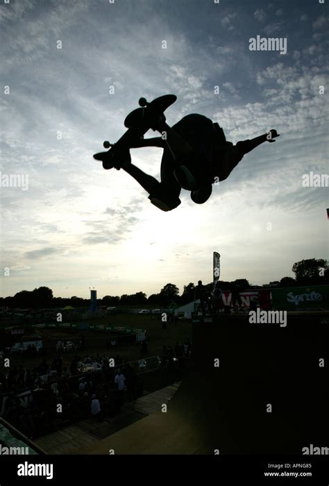 London Skateboarding Hi Res Stock Photography And Images Alamy