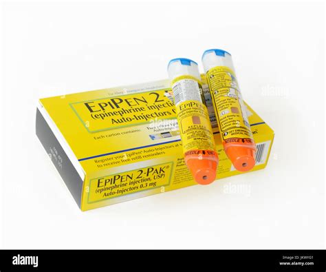 Epinephrin autoinjektoren -Fotos und -Bildmaterial in hoher Auflösung ...