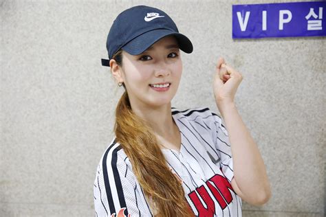 윤보미 무적 Lg 마운드에 뽐가너의 등장이라 보미의 Lg Twins 시구 현장♥ 네이버 포스트