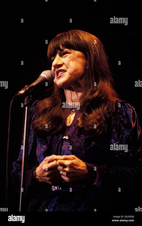 THE SEEKERS Judith Durham Vocals Live In London UK 1 June 2000