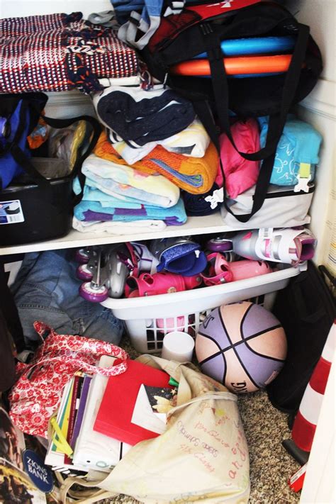 How to Declutter a Closet Effectively and Efficiently to Improve Your ...