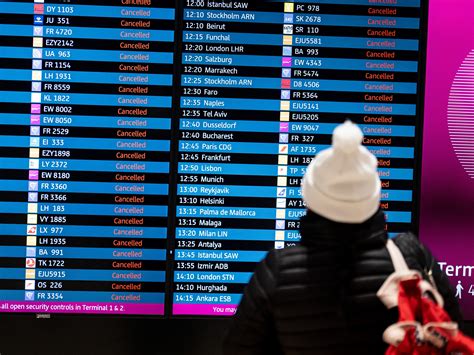 Keine Abfl Ge Am Flughafen Berlin Brandenburg Am Montag Vol At